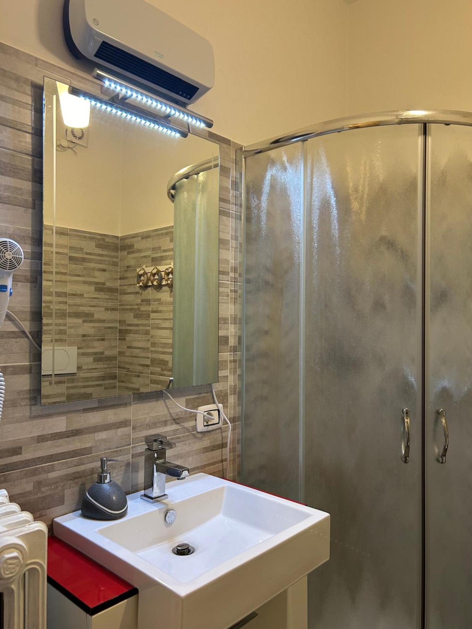 Appartamento Lido 'With Parking Space Included' Toscolano Maderno Ngoại thất bức ảnh