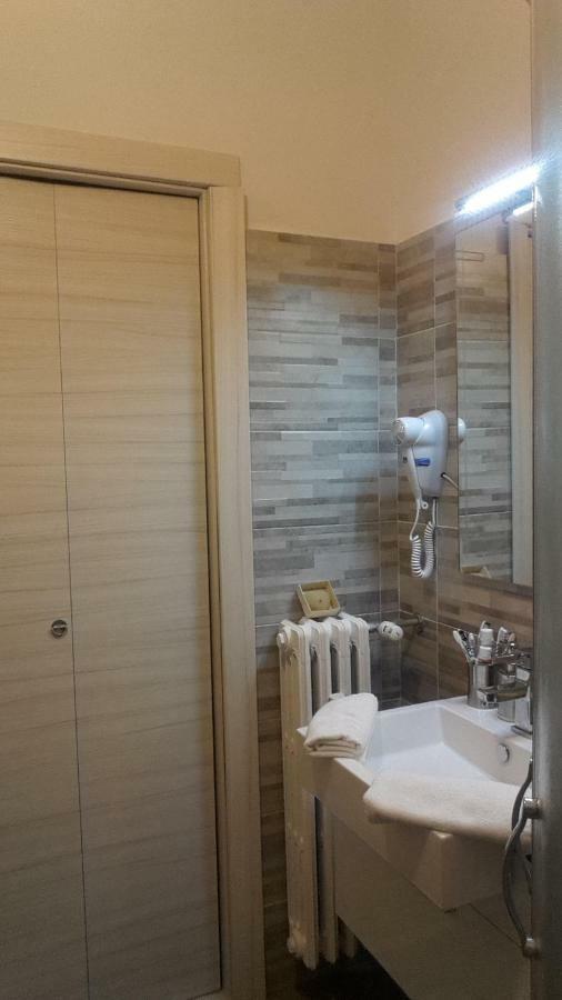 Appartamento Lido 'With Parking Space Included' Toscolano Maderno Ngoại thất bức ảnh