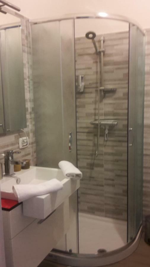 Appartamento Lido 'With Parking Space Included' Toscolano Maderno Ngoại thất bức ảnh