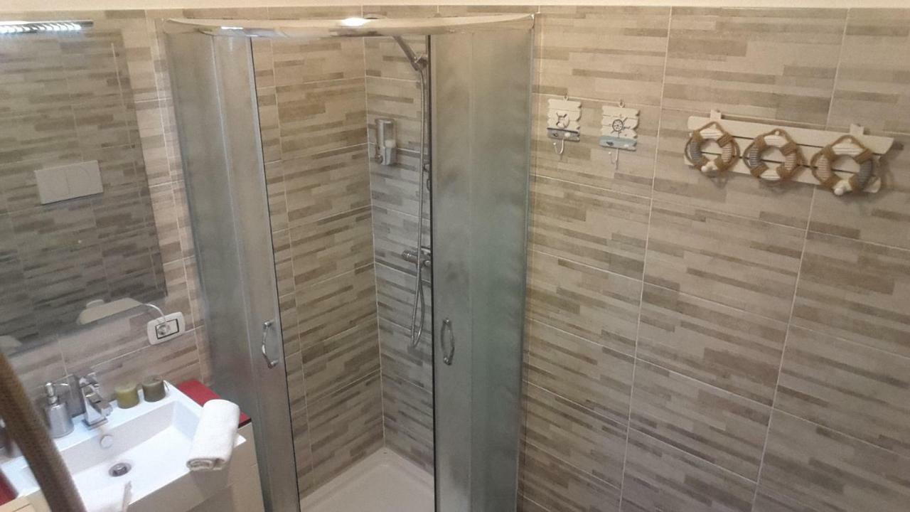 Appartamento Lido 'With Parking Space Included' Toscolano Maderno Ngoại thất bức ảnh